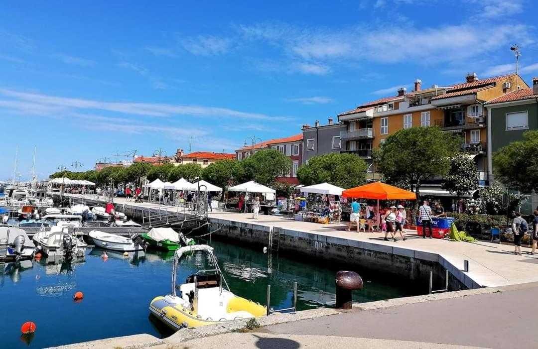Apartmaji Soncek Izola Exterior photo
