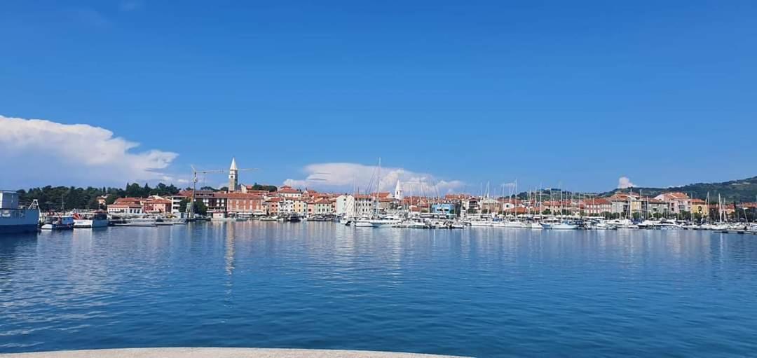 Apartmaji Soncek Izola Exterior photo