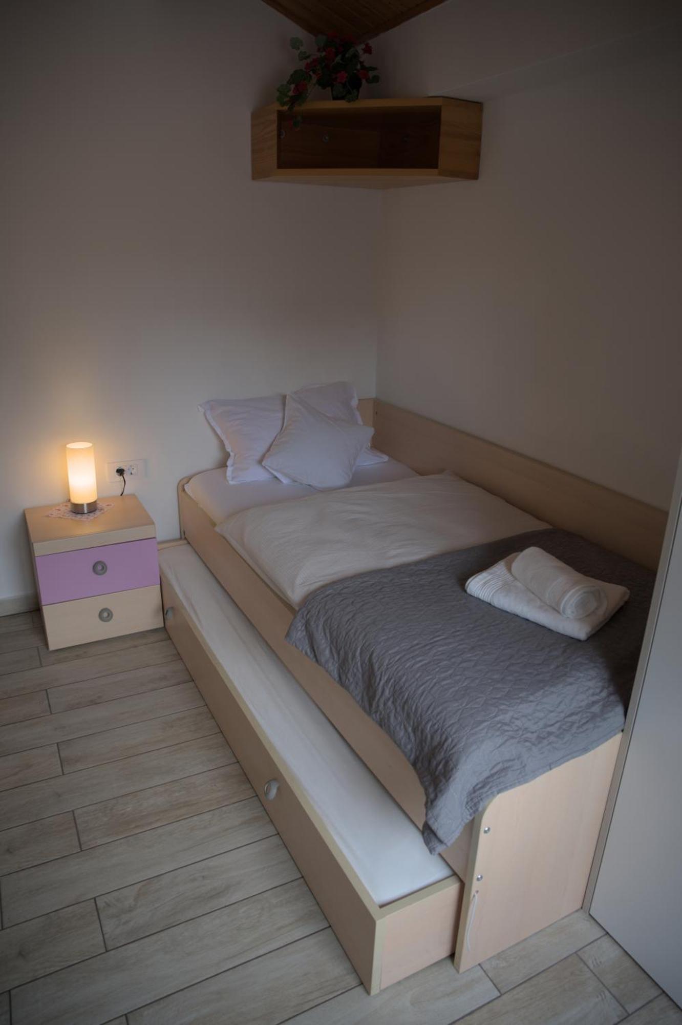 Apartmaji Soncek Izola Exterior photo