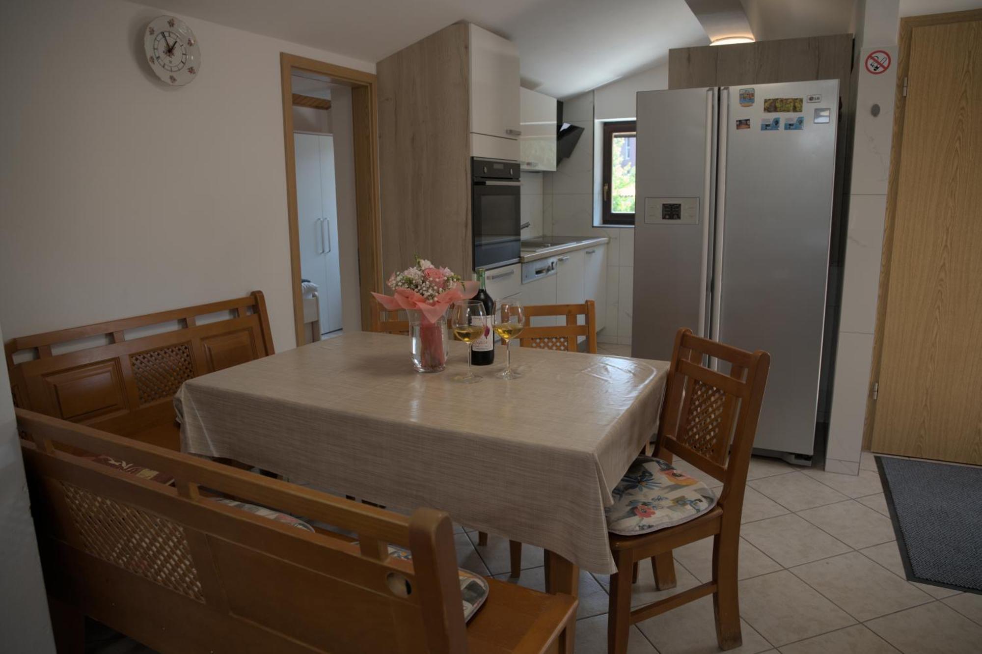 Apartmaji Soncek Izola Exterior photo
