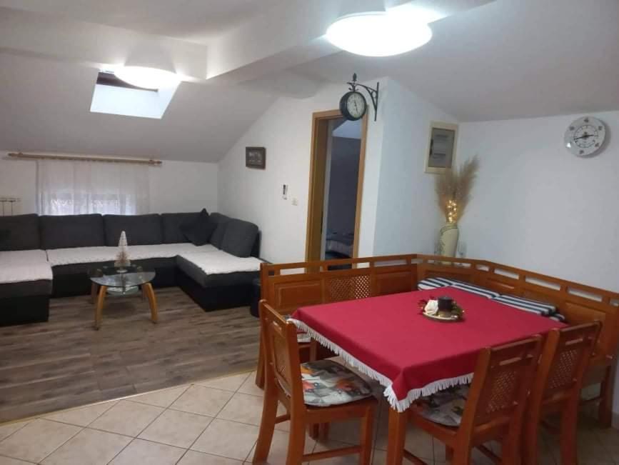 Apartmaji Soncek Izola Exterior photo